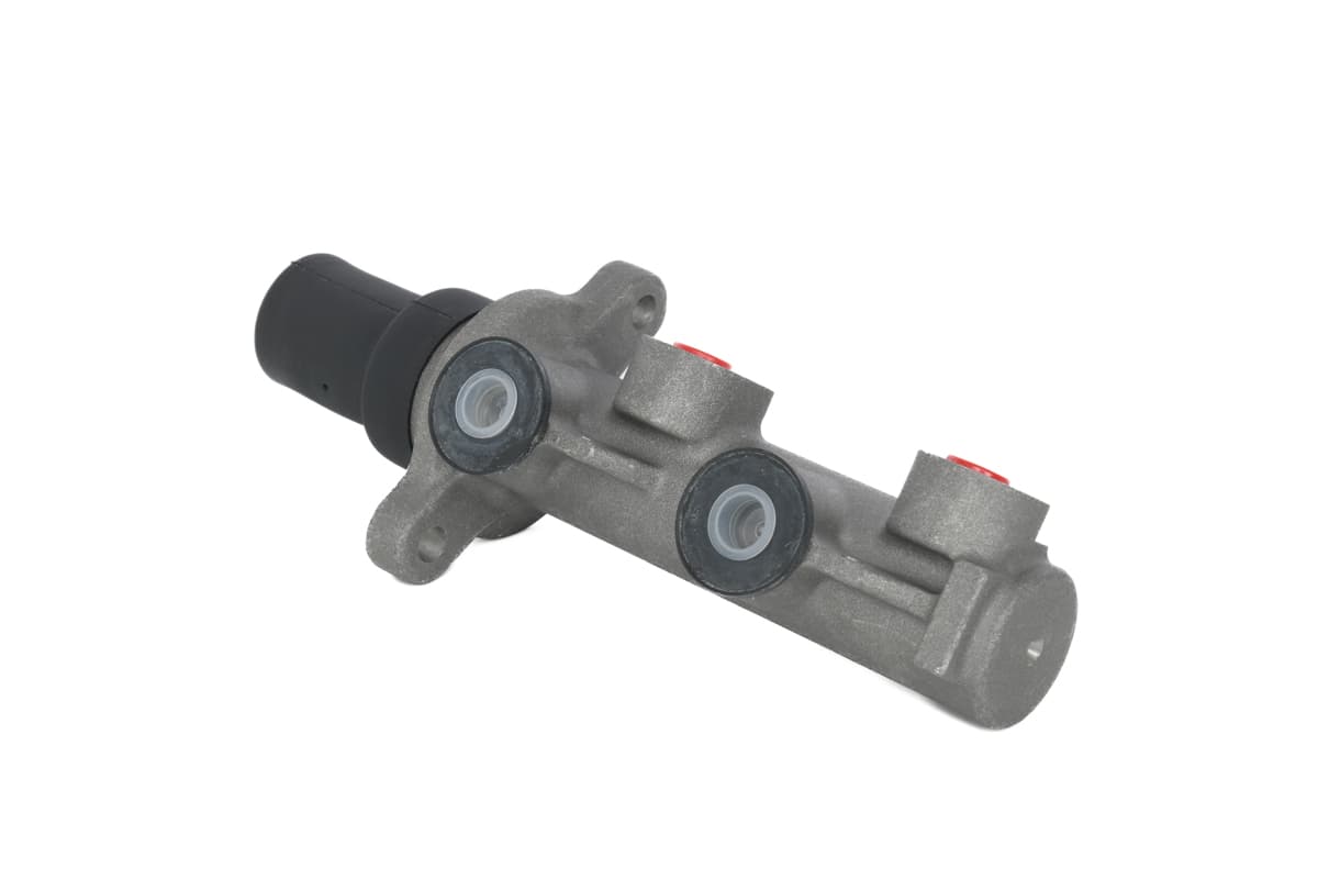 Master brake cylinder image