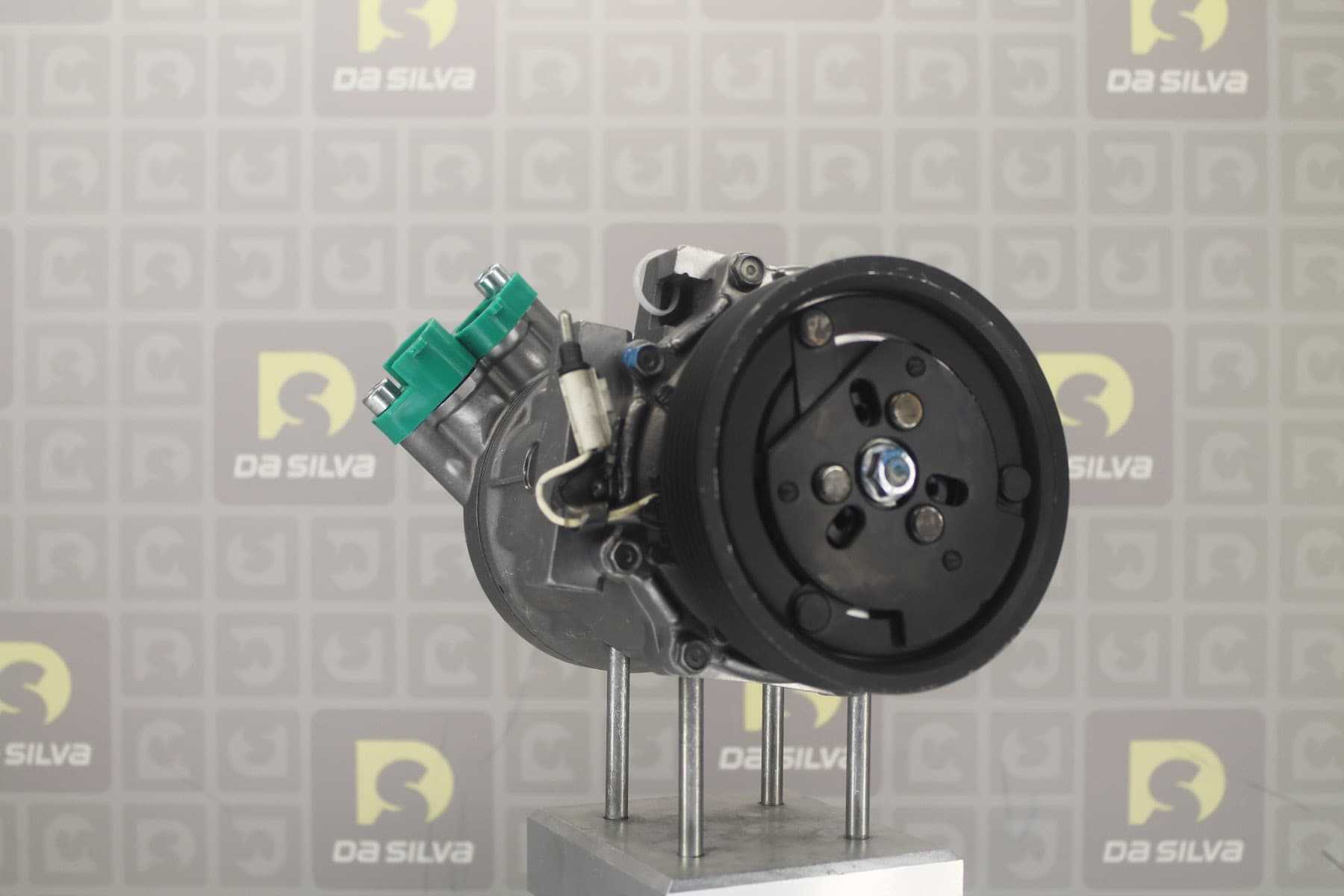 Air conditioner compressor image