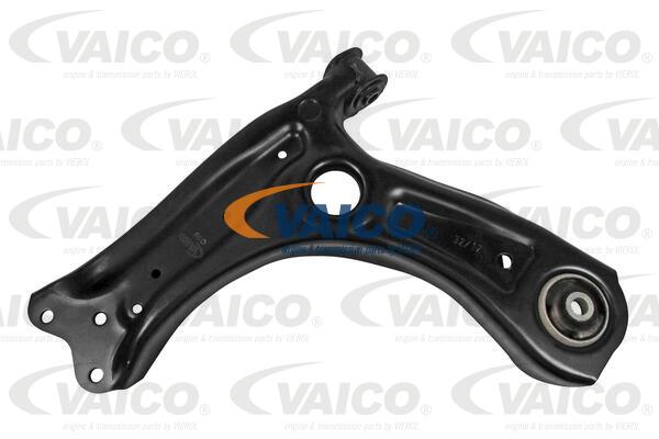 4046001567537 | Control Arm/Trailing Arm, wheel suspension VAICO V10-7304
