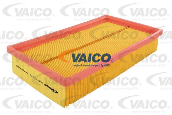 4046001329760 | Air Filter VAICO V25-0092