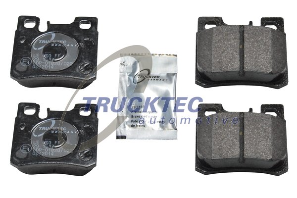 Brake Pad Set, disc brake TRUCKTEC AUTOMOTIVE 02.35.103